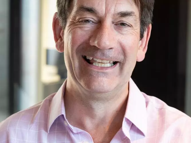 philip burrows 001 min